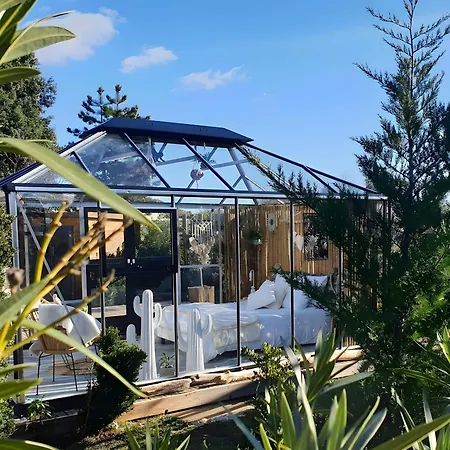 La Petite Maison De Noemie לינה וארוחת בוקר Gras